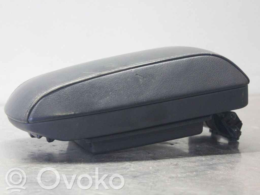 Toyota Auris E180 Reposabrazos 
