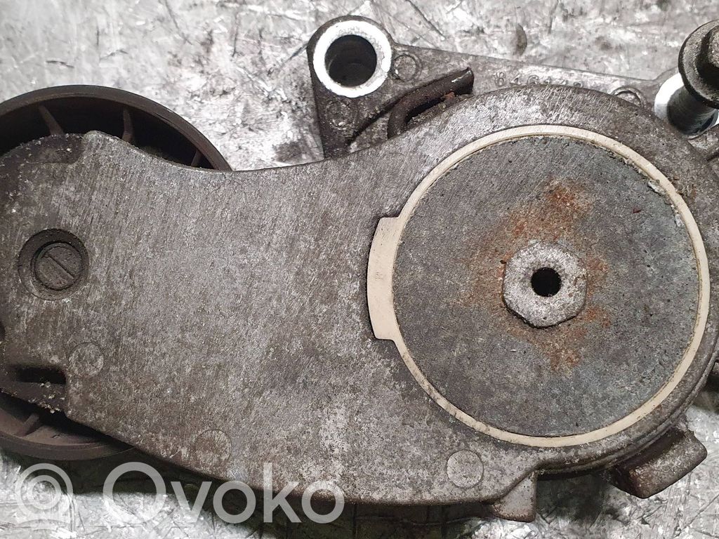 Volvo V70 Generator/alternator belt tensioner 