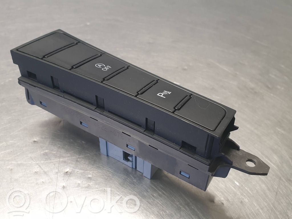 Volkswagen PASSAT B7 Interruptor del sensor de aparcamiento (PDC) 