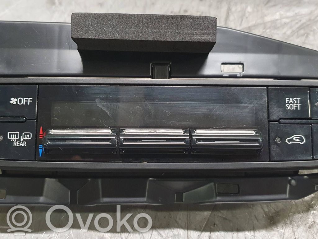 Toyota Auris E180 Climate control unit 