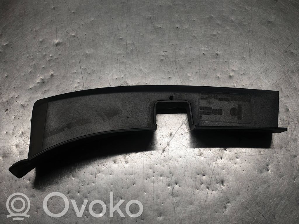 Skoda Octavia Mk3 (5E) Listwa pod lampę tylną 