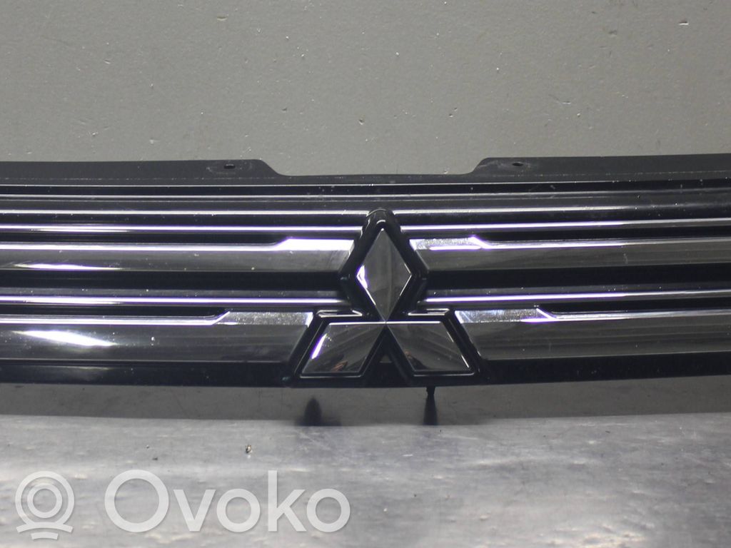 Mitsubishi Outlander Etusäleikkö 