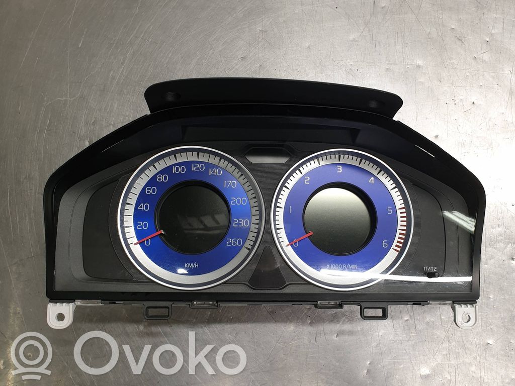 Volvo XC60 Speedometer (instrument cluster) 