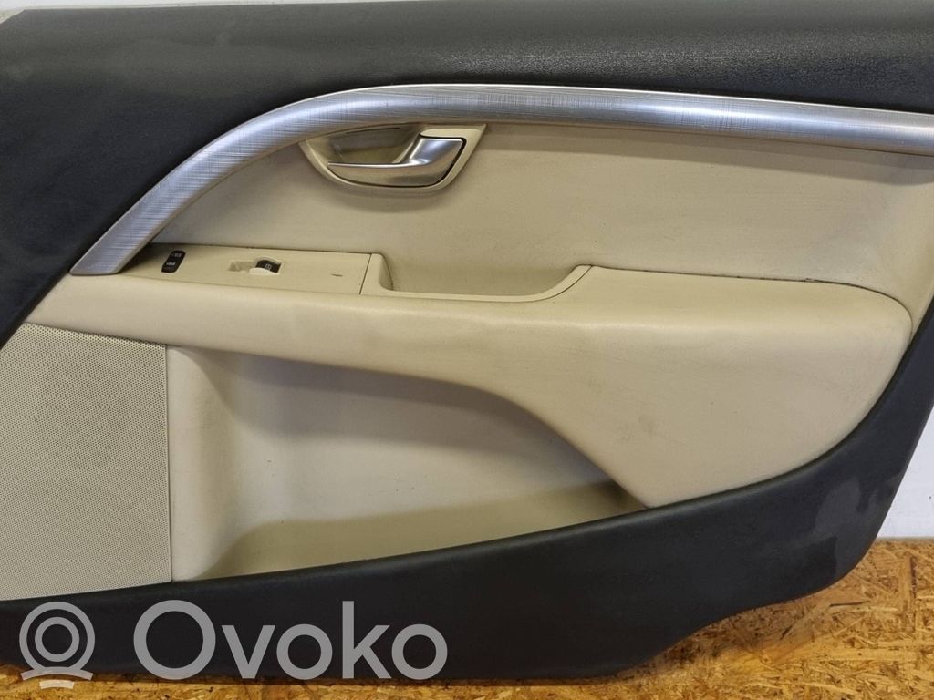 Volvo S80 Priekšējo durvju apdare 
