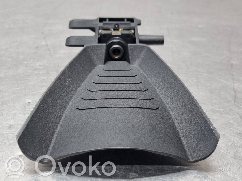Windshield/windscreen camera   9384688,627063472E