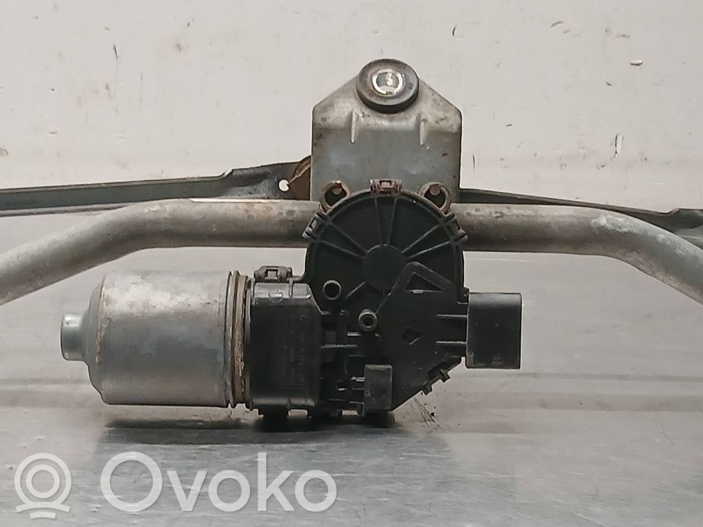 Fiat Freemont Mechanizm i silniczek wycieraczek szyby przedniej / czołowej 