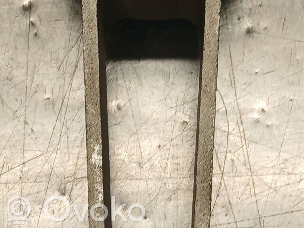 Volvo S60 Engine mount bracket 