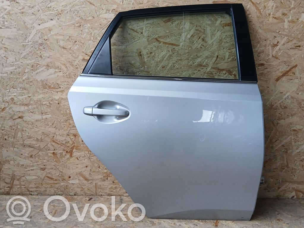 Toyota Auris E180 Puerta trasera 
