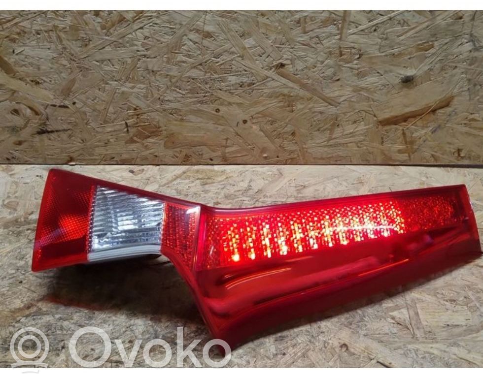 Volvo V70 Lampă spate în capacul portbagajului 