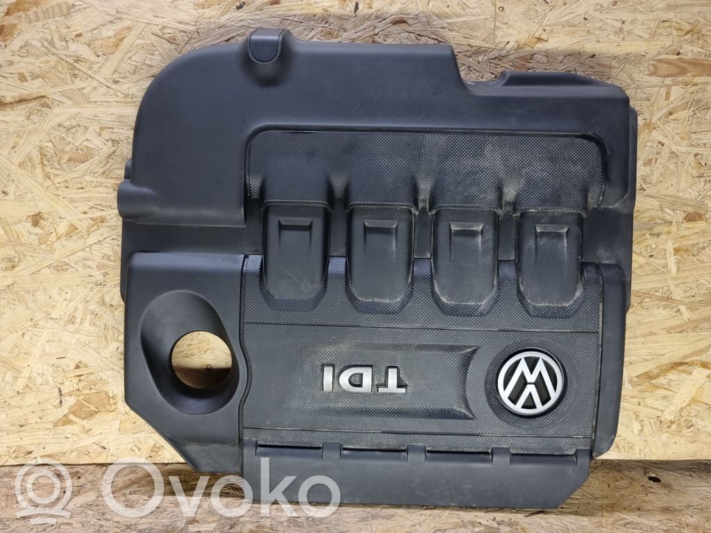 Volkswagen PASSAT B8 Couvercle cache moteur 