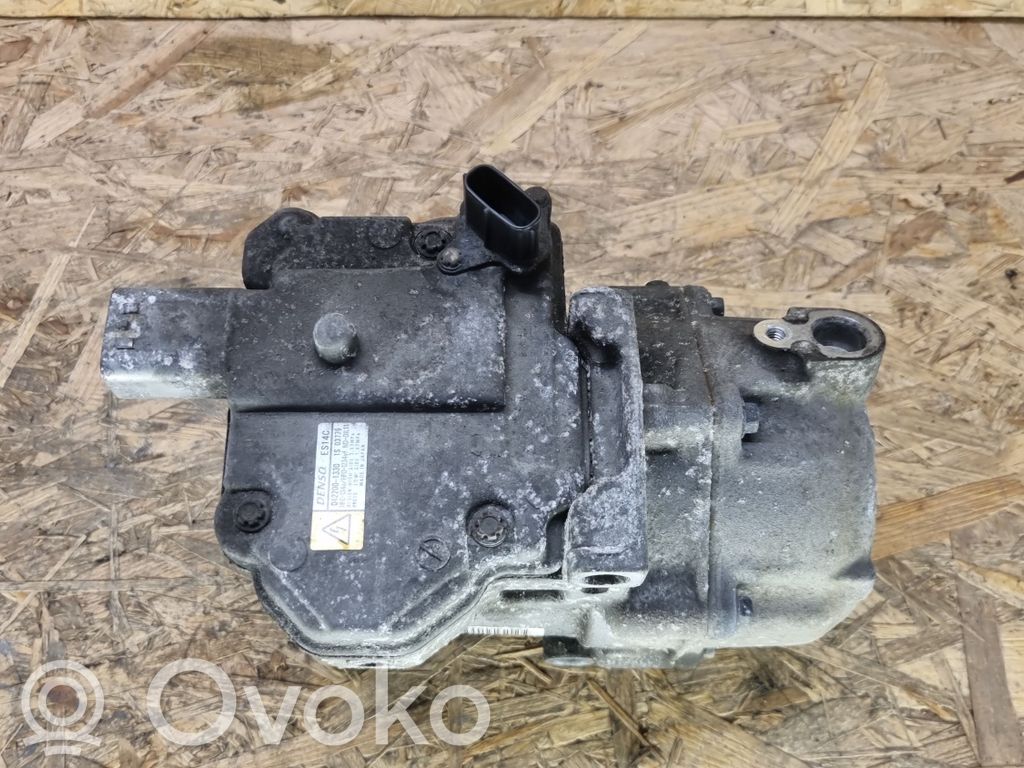 Toyota Auris E180 Ilmastointilaitteen kompressorin pumppu (A/C) 