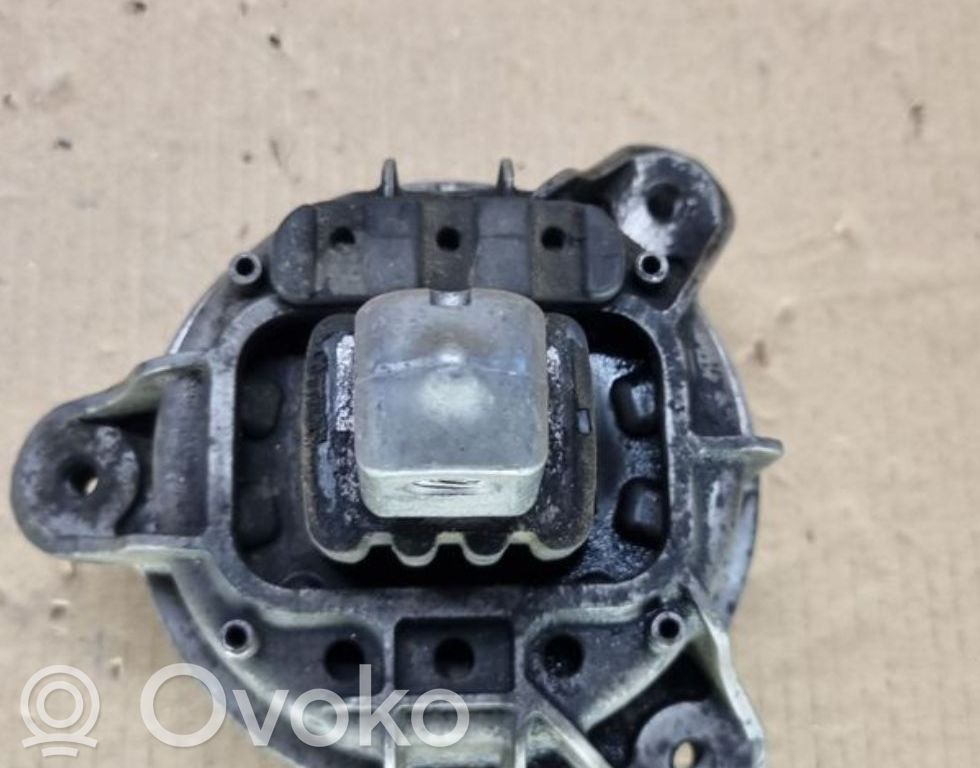 BMW 5 F10 F11 Engine mount bracket 