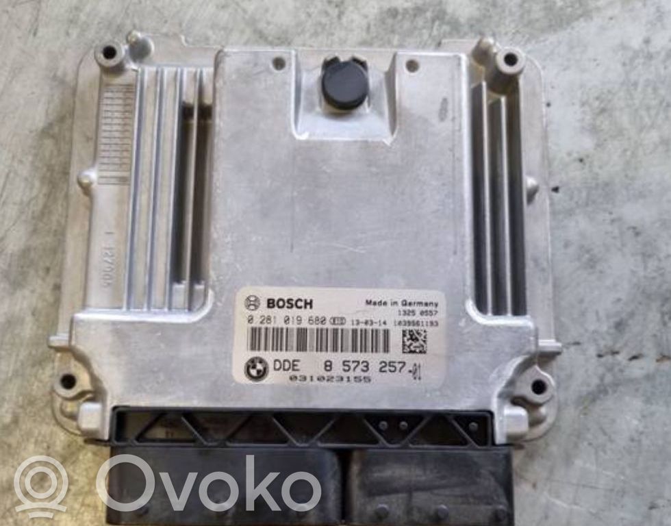 BMW 5 F10 F11 Moottorin ohjainlaite/moduuli 