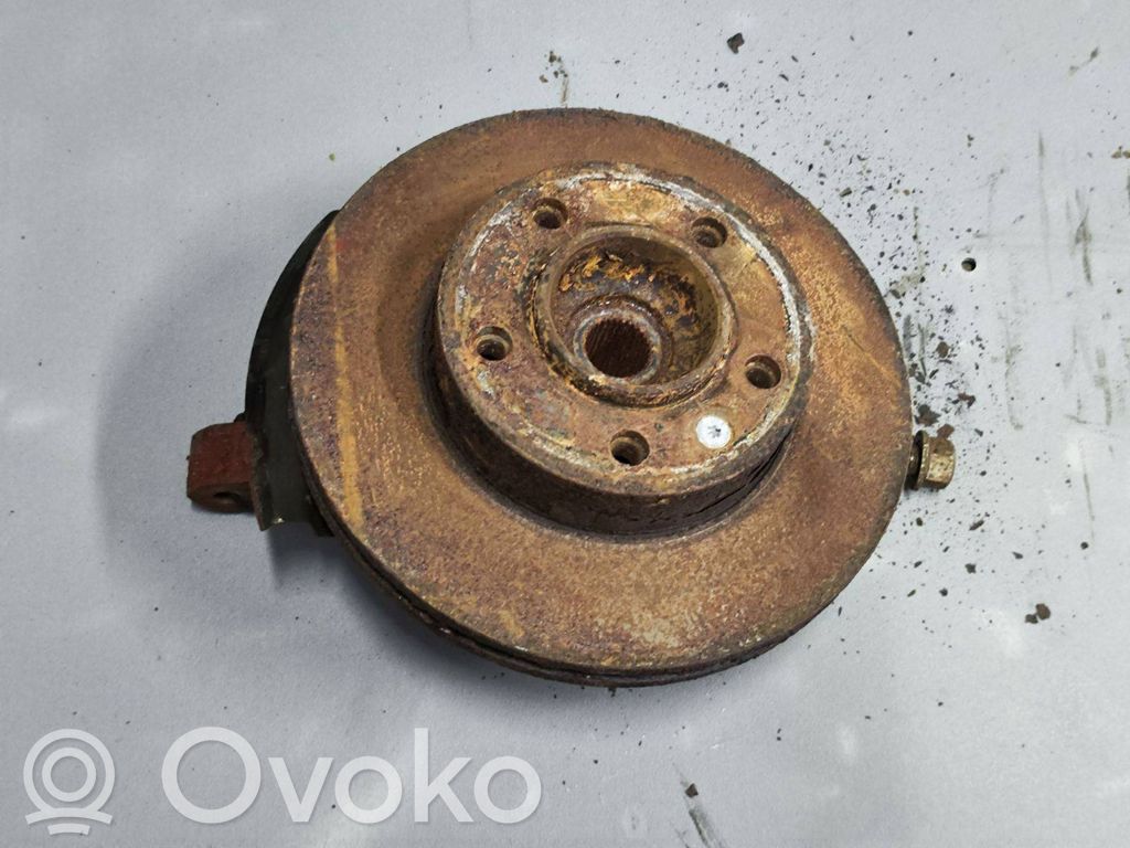 Front wheel hub