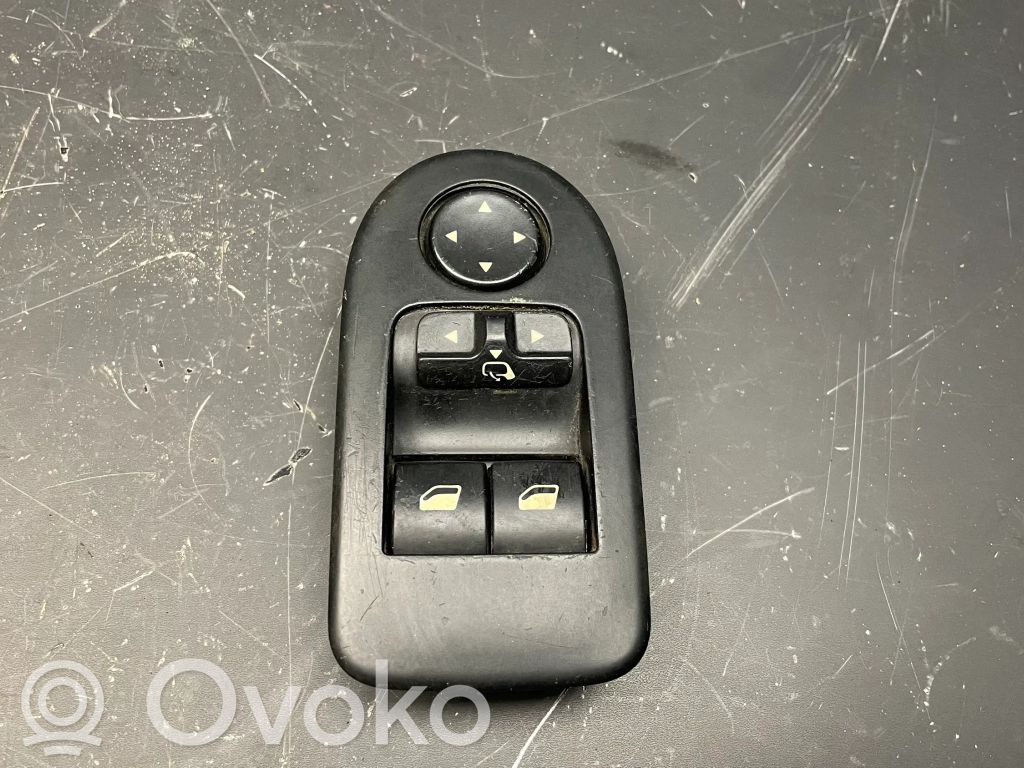Peugeot 407 Electric window control switch 