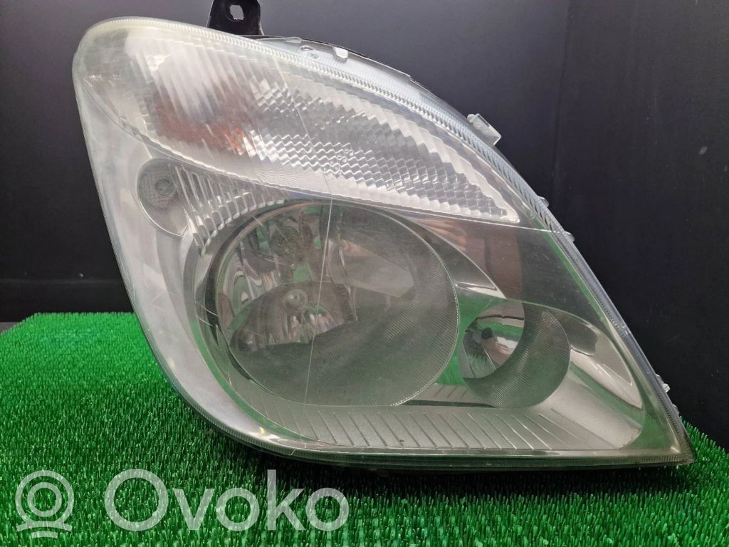 Mercedes-Benz Sprinter W906 Phare frontale 