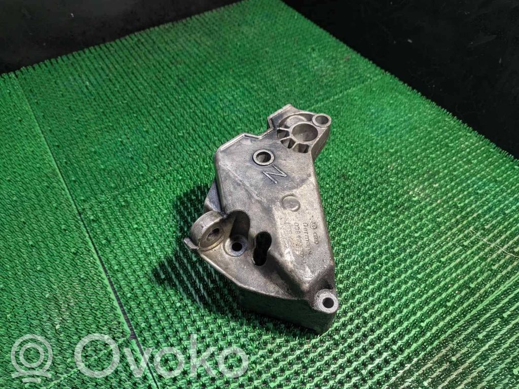 Audi A3 S3 8L Engine mounting bracket 