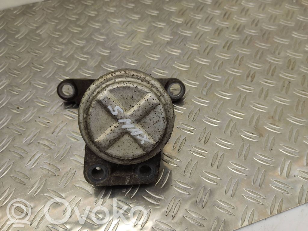 Engine mount bracket   F4SWE
