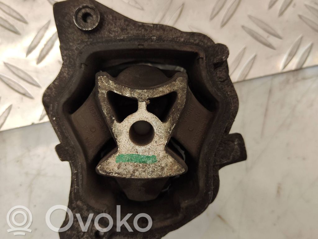 Engine mount bracket   8G9N6L063