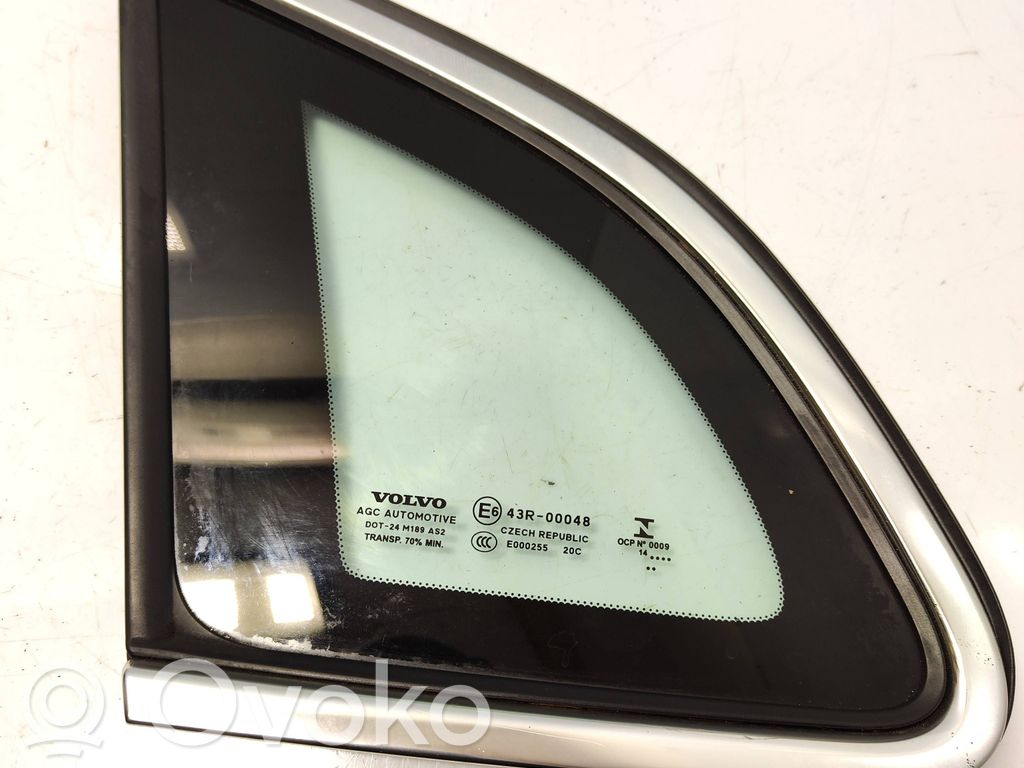 Volvo V40 Szyba karoseryjna tylna 