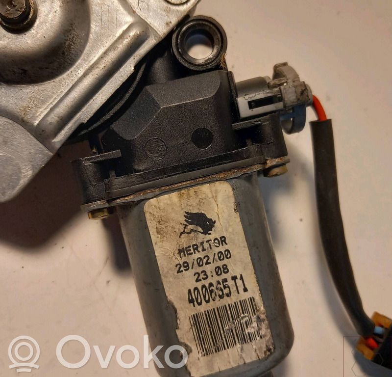 Nissan Micra Elektryczny podnośnik szyby drzwi przednich 