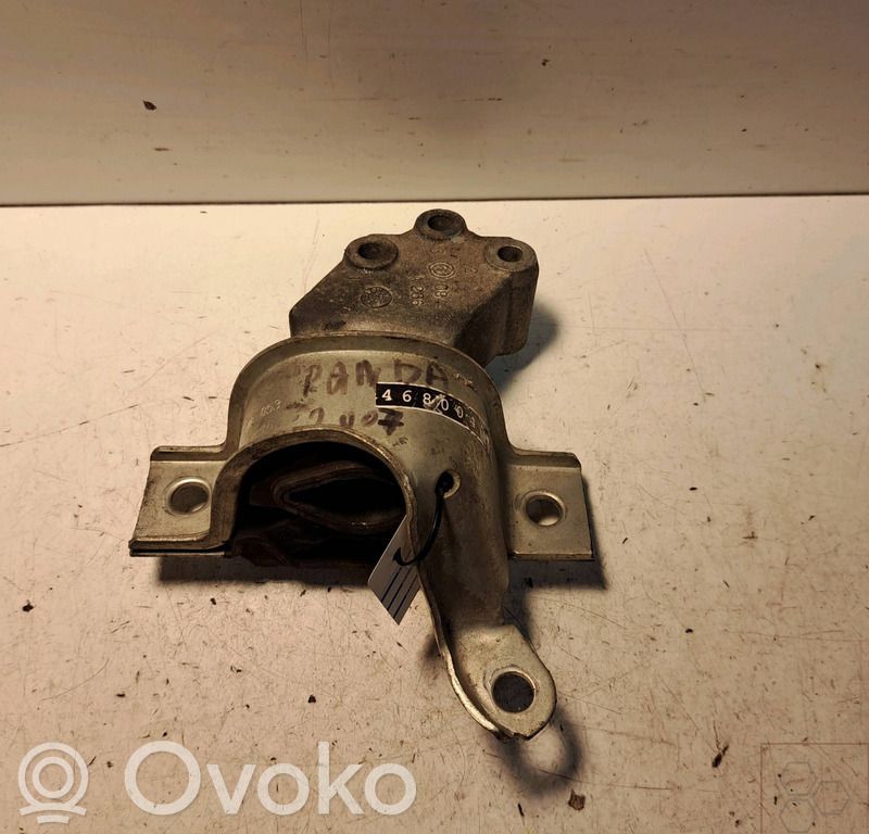 Engine mount bracket   46800409,46800409