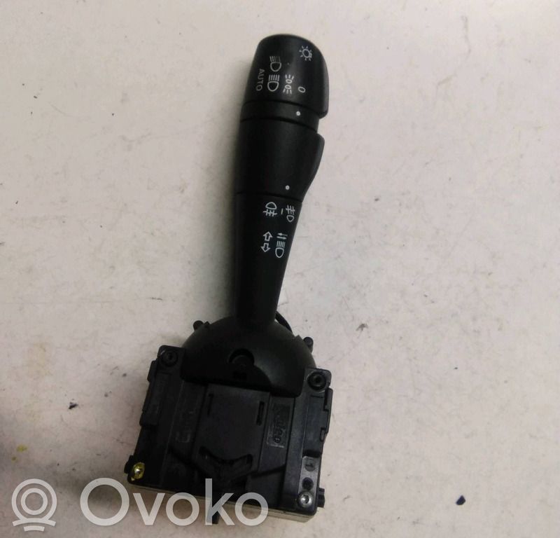 Renault Clio IV Light switch 
