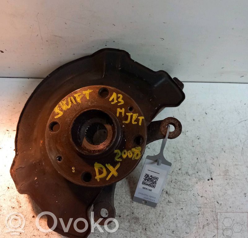 Suzuki Swift I Achsschenkel vorne 
