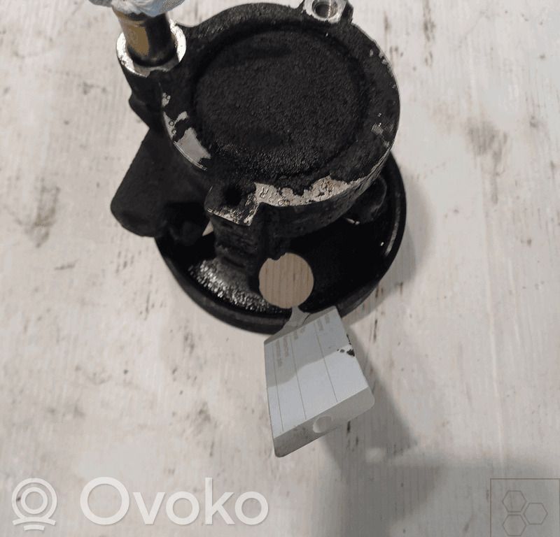 Opel Vivaro Ohjaustehostimen pumppu 