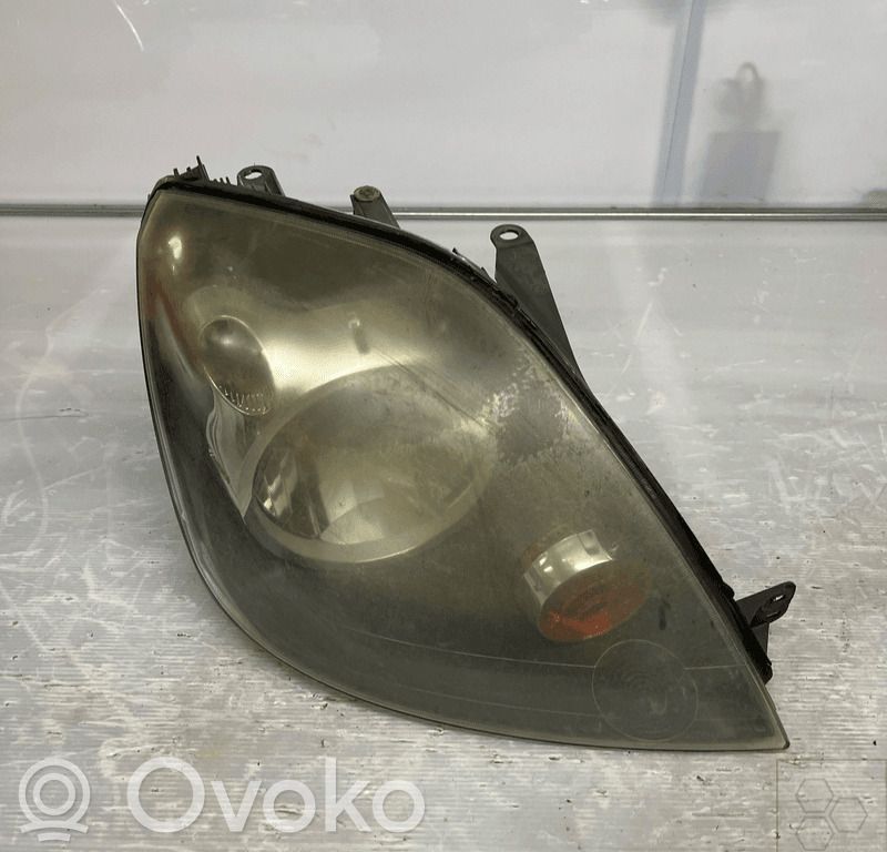 Ford Fiesta Lampa przednia 