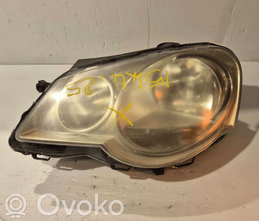 Toyota Yaris Lampa przednia 