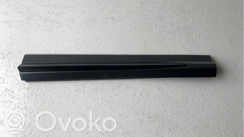 Audi Q3 F3 Listwa drzwi przednich 