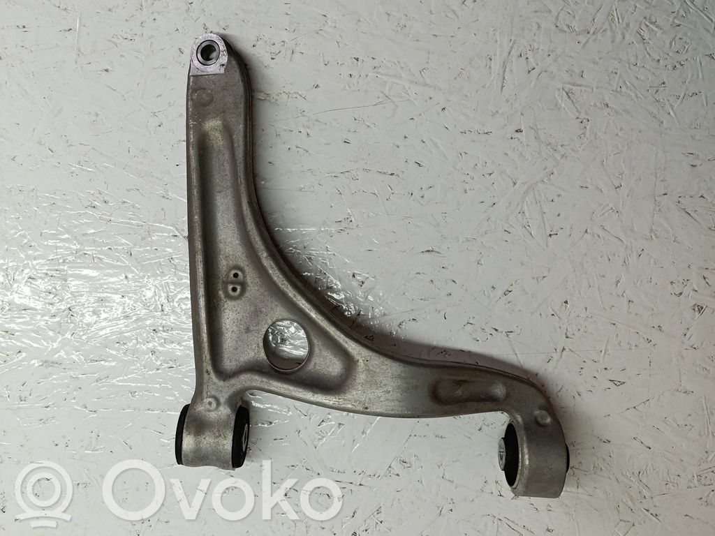Volkswagen Multivan T7 Etutukivarsi 