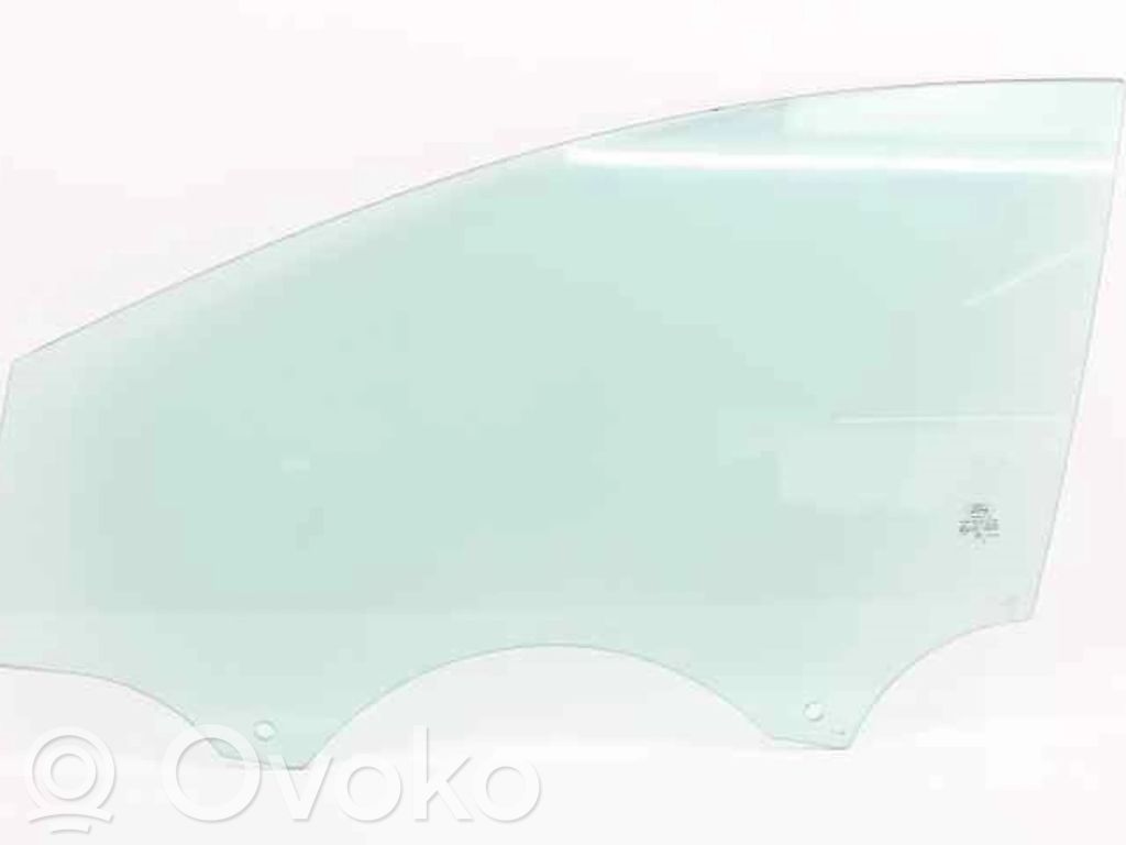 Ford Focus priekšējo durvju stikls (četrdurvju mašīnai) 