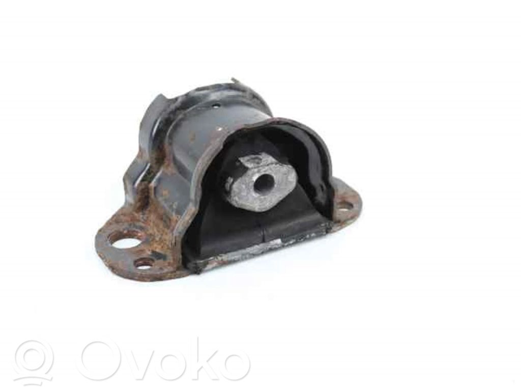 Renault Clio II Engine mount bracket 