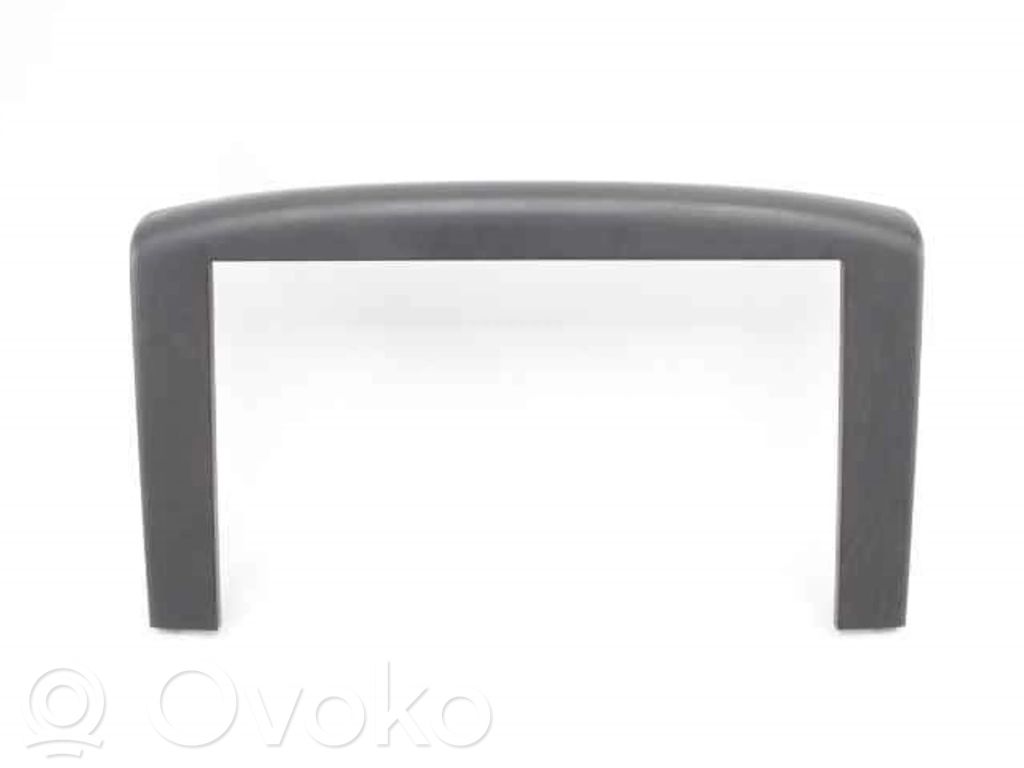Chevrolet Aveo Hansikaslokeron koristelista 