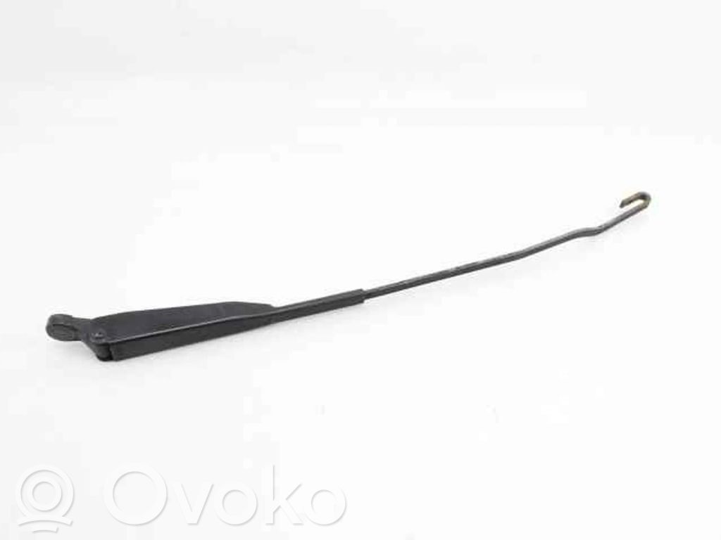 Renault Clio I Front wiper blade arm 