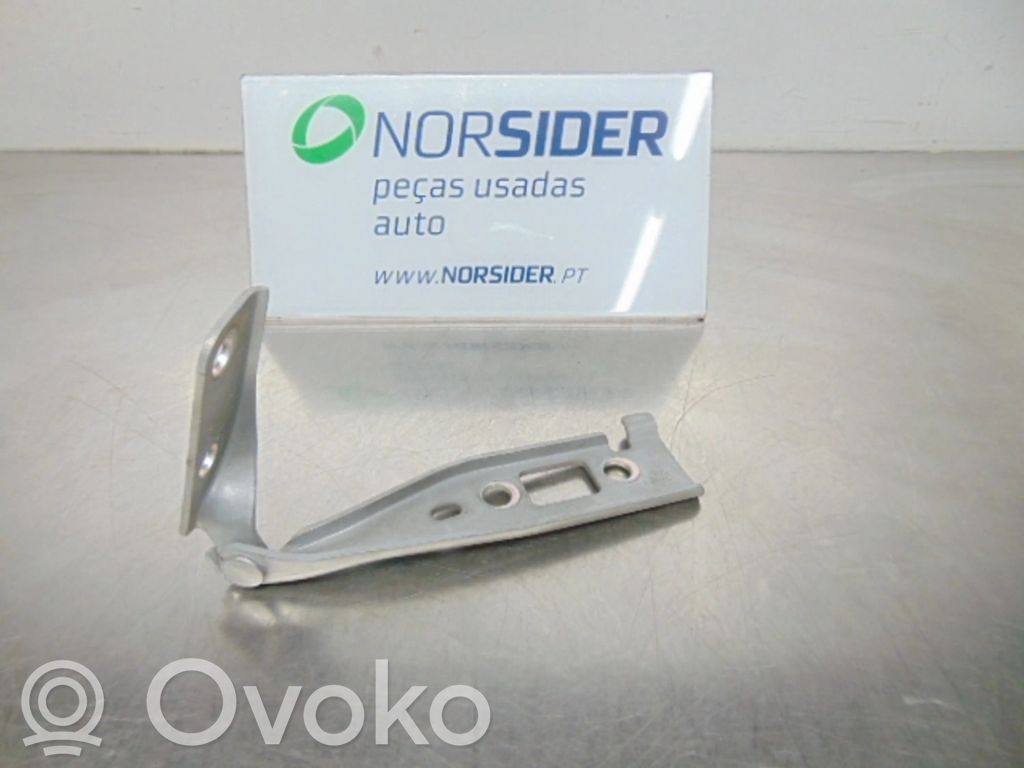 Ford Fiesta Engine bonnet/hood hinges 