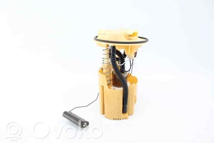 Renault Clio IV Pompe à carburant 