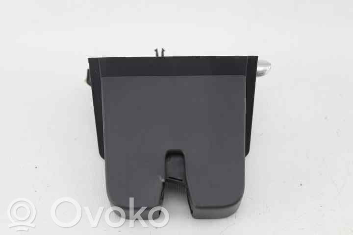 Skoda Kamiq Spyna galinio borto 
