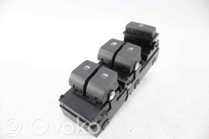 Hyundai i30 Comutator comandă geamuri electrice 