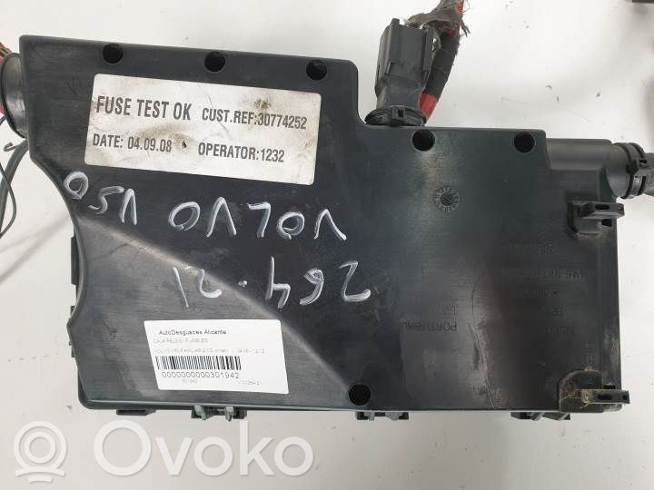 Módulo de fusible   318789120,8688039
