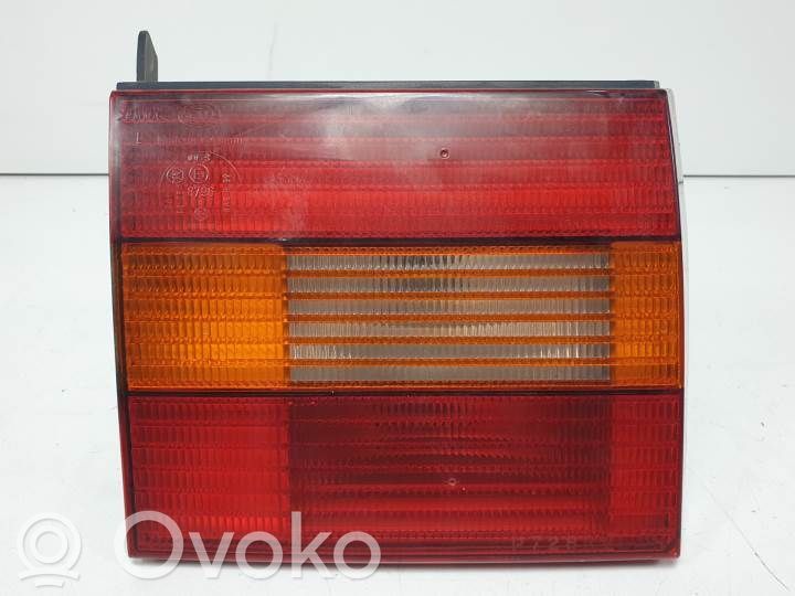 Volkswagen PASSAT B4 Takaluukun takavalot 