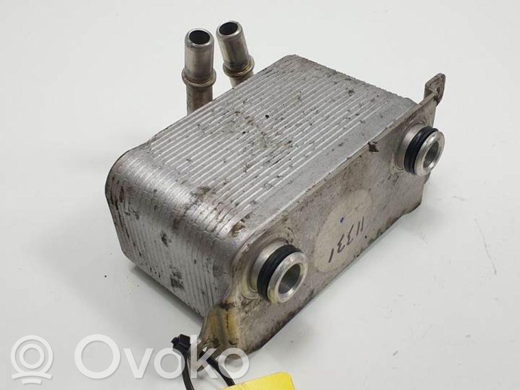 Engine oil radiator   753489602