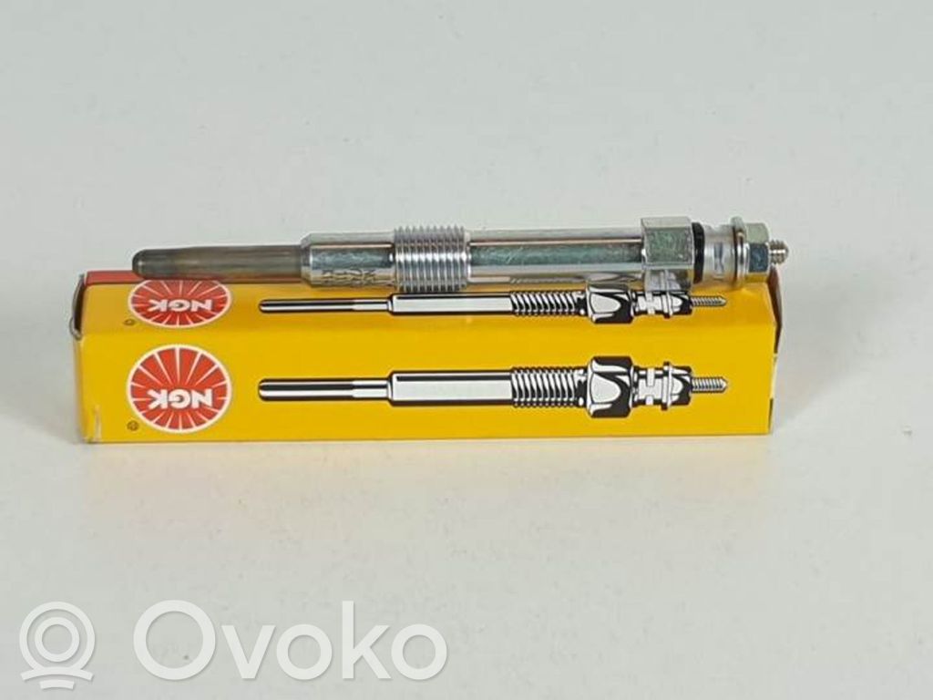 Alfa Romeo 156 Kvēlsvece (-es) 