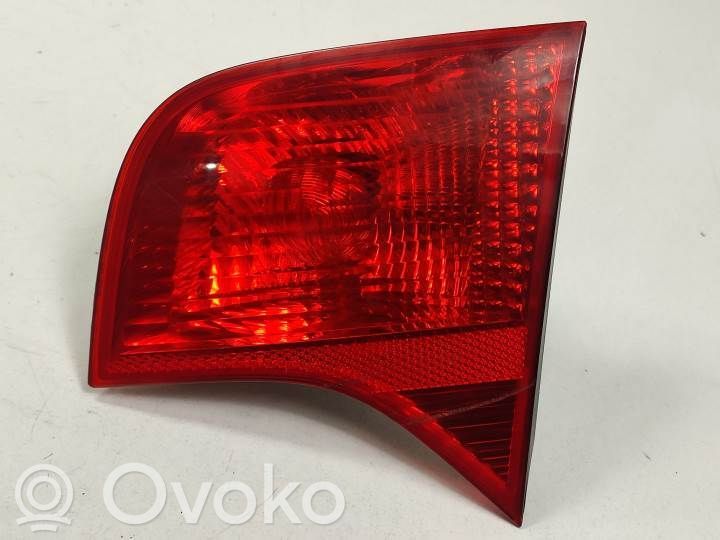 Audi A4 S4 B7 8E 8H Lampă spate în capacul portbagajului 
