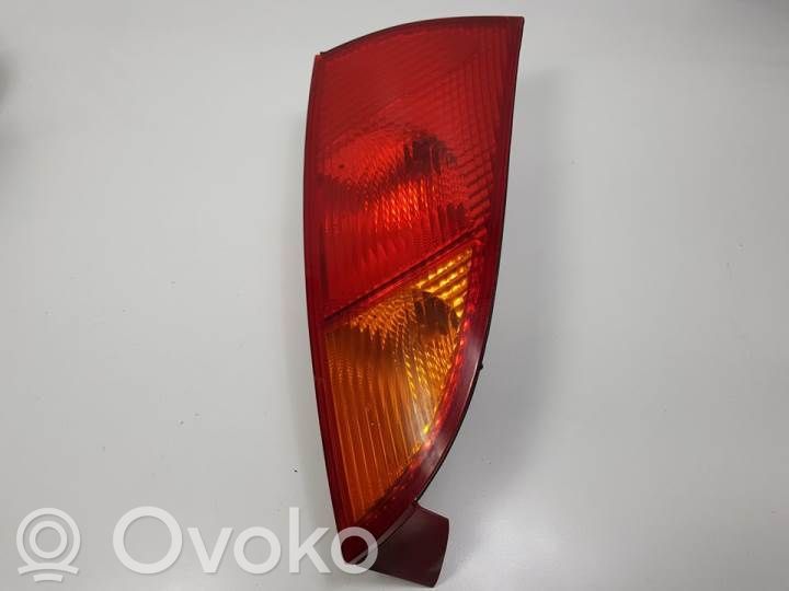 Ford Focus Luz trasera/de freno 
