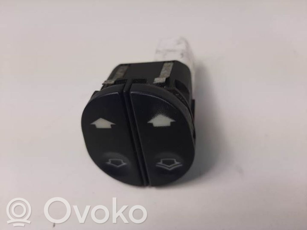 Przyciski szyb   03153550
