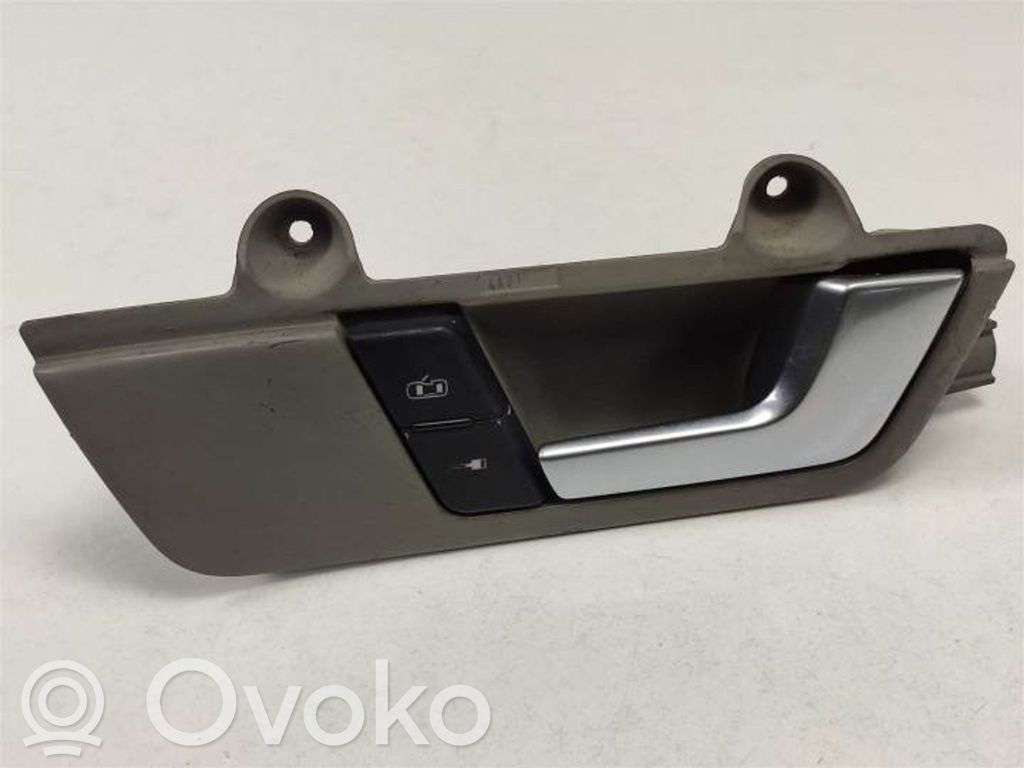 Manecilla interna puerta delantera   8E2837020F