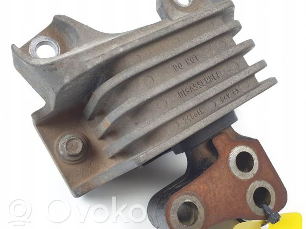Fiat Freemont Engine mount bracket 